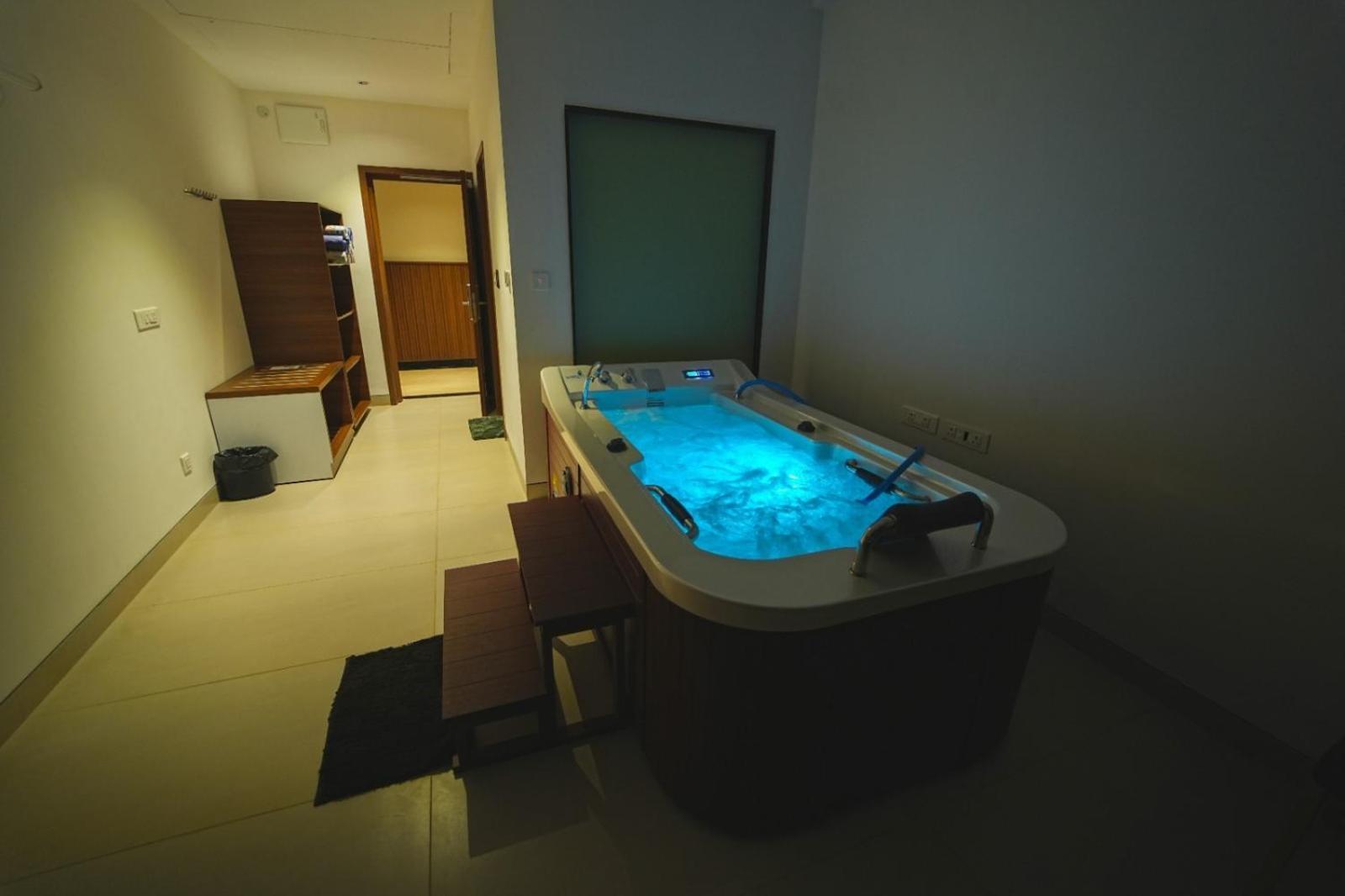 Highland Hotel Bangalore Ngoại thất bức ảnh
